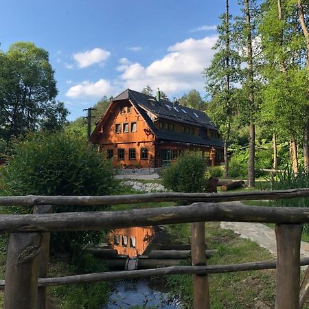 Kamenacka Myslivna Hotel Moravany  Екстериор снимка