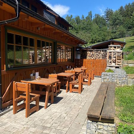 Kamenacka Myslivna Hotel Moravany  Екстериор снимка
