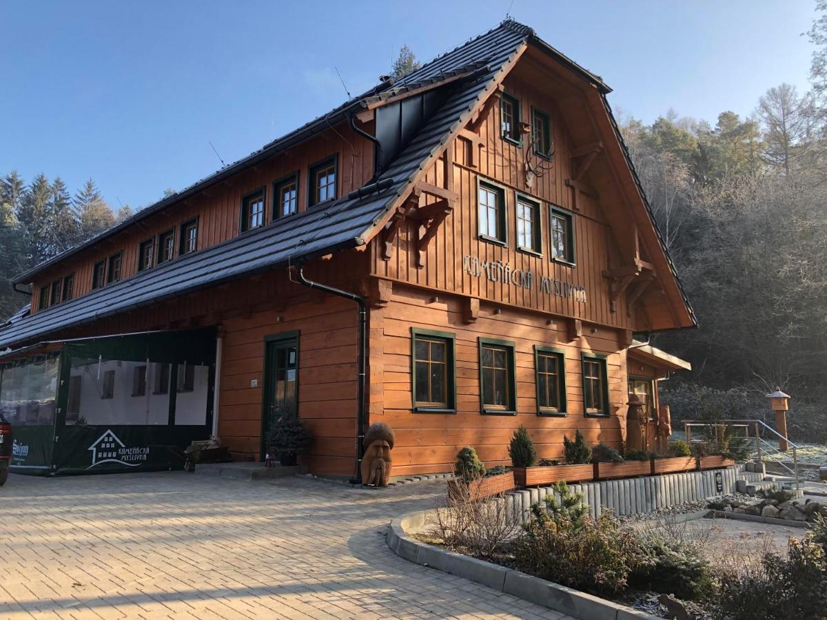 Kamenacka Myslivna Hotel Moravany  Екстериор снимка