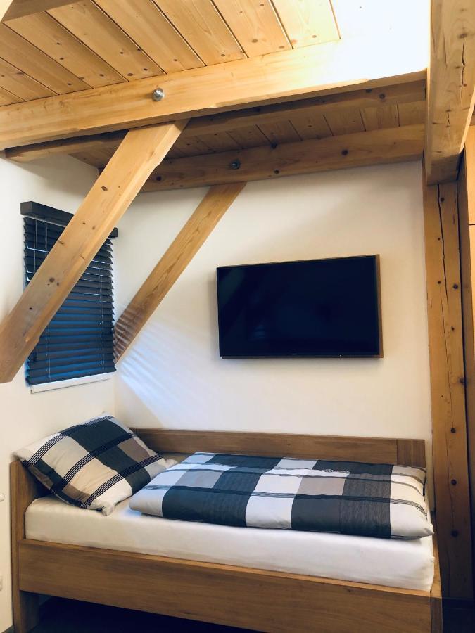 Kamenacka Myslivna Hotel Moravany  Екстериор снимка