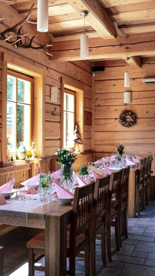 Kamenacka Myslivna Hotel Moravany  Екстериор снимка